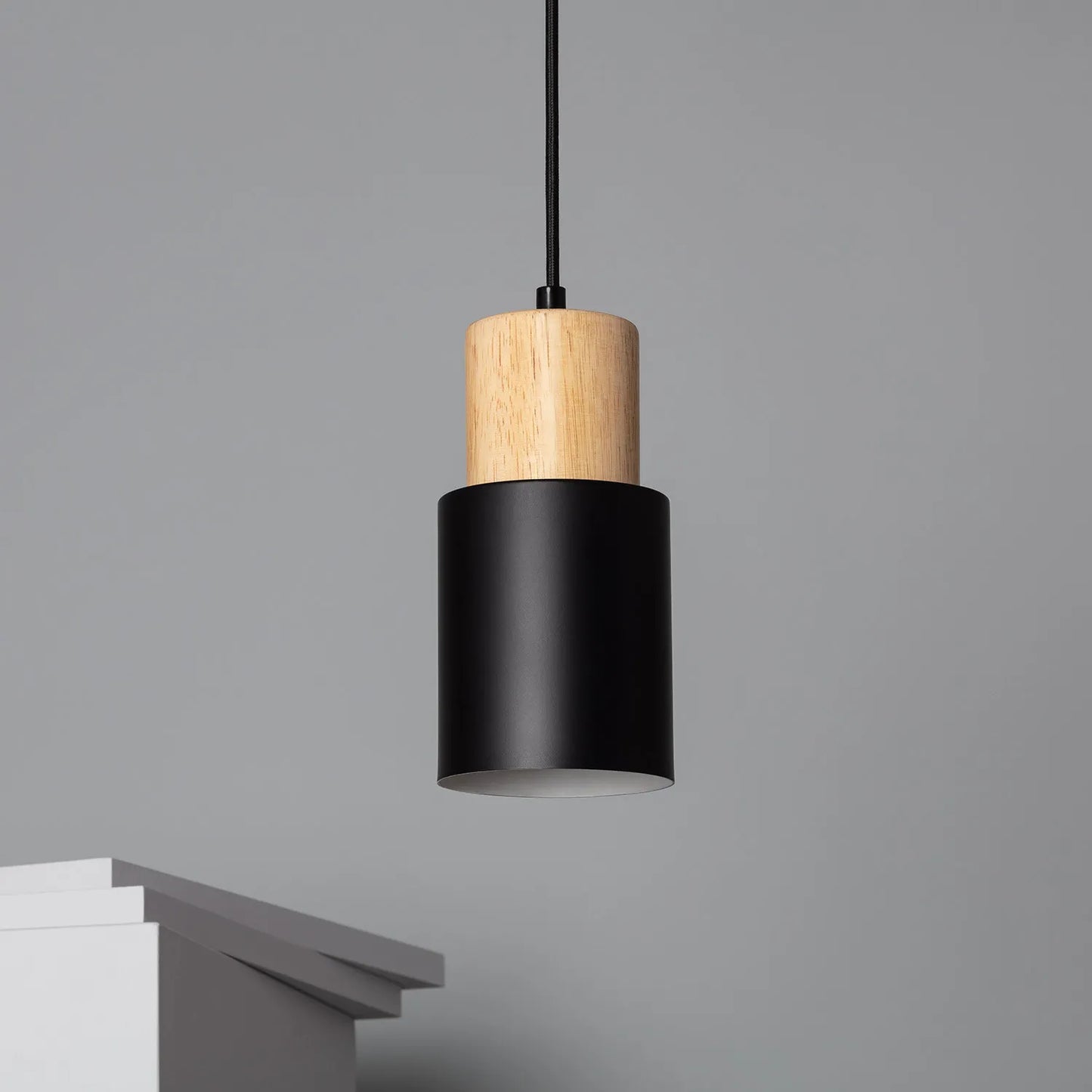 Suspension Portree – Design Scandinave en Bois et Métal