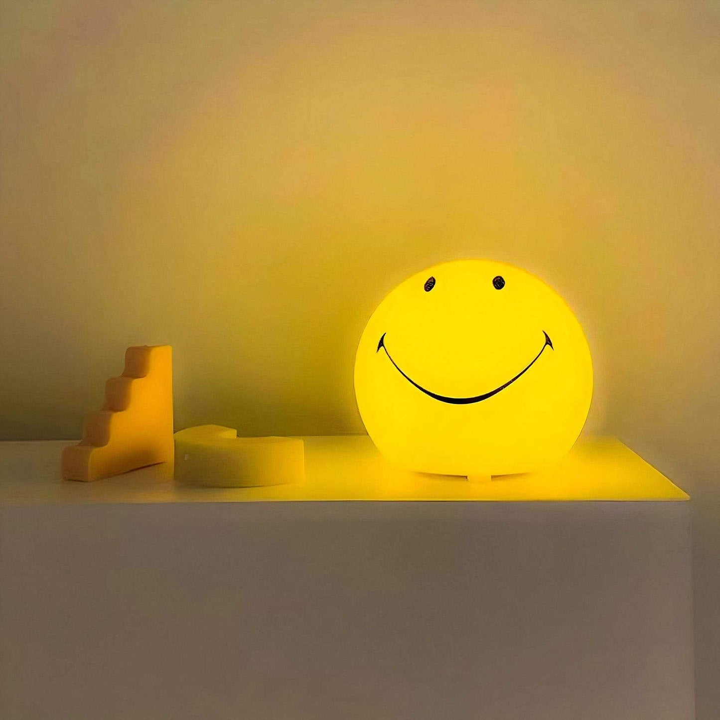 Lampe Veilleuse Smiley, LED Jaune, Tactile et Design
