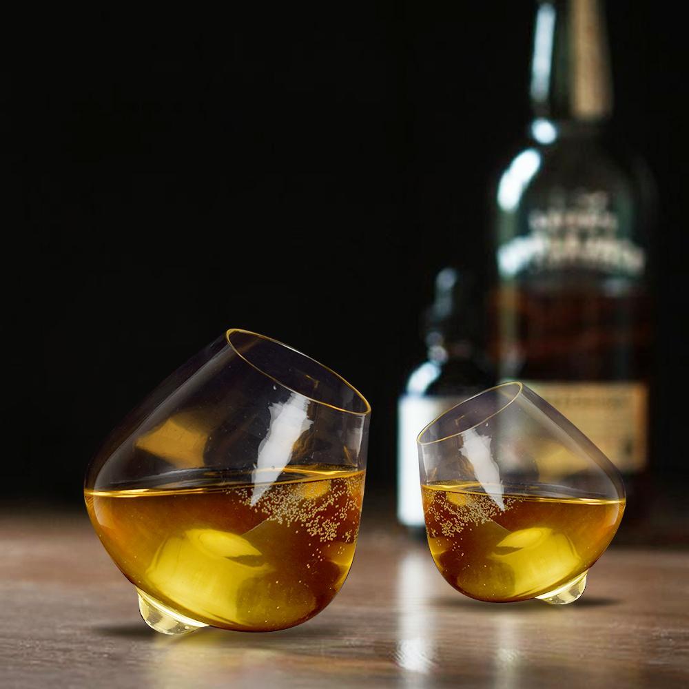 Verre à Whisky Inclinable Minimaliste – Design Élégant en Verre Soufflé