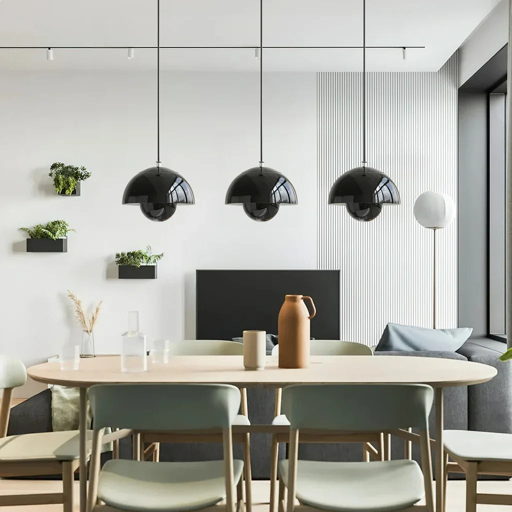 Suspension Métallique Sphérique Ymir – Élégance Nordique au Design Artistique