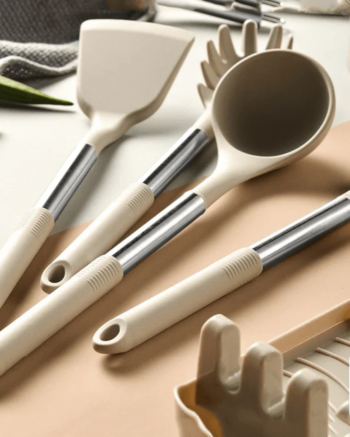 Ensemble d'Ustensiles de Cuisine en Silicone – Style Nordique 13 Pièces Beige