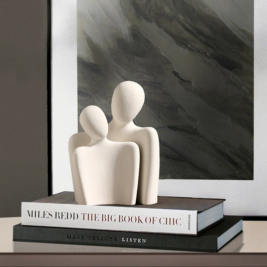 Sculpture Céramique "Mes Bras Toujours Pour Toi" – Une Ode à l’Amour et à l’Intimité
