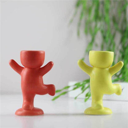 Cache-pot Céramique – Petit Personnage Assis pour Plantes Succulentes