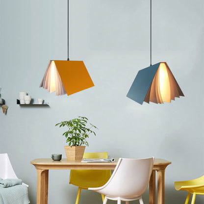 Suspension Design Livre Volant – Luminaire 1 Lumière en Métal et PVC