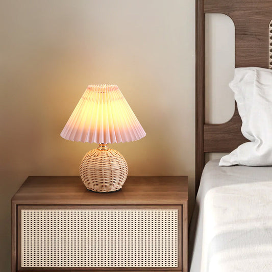Lampe de Table LED Scandinave en Rotin & Tissu Plissé