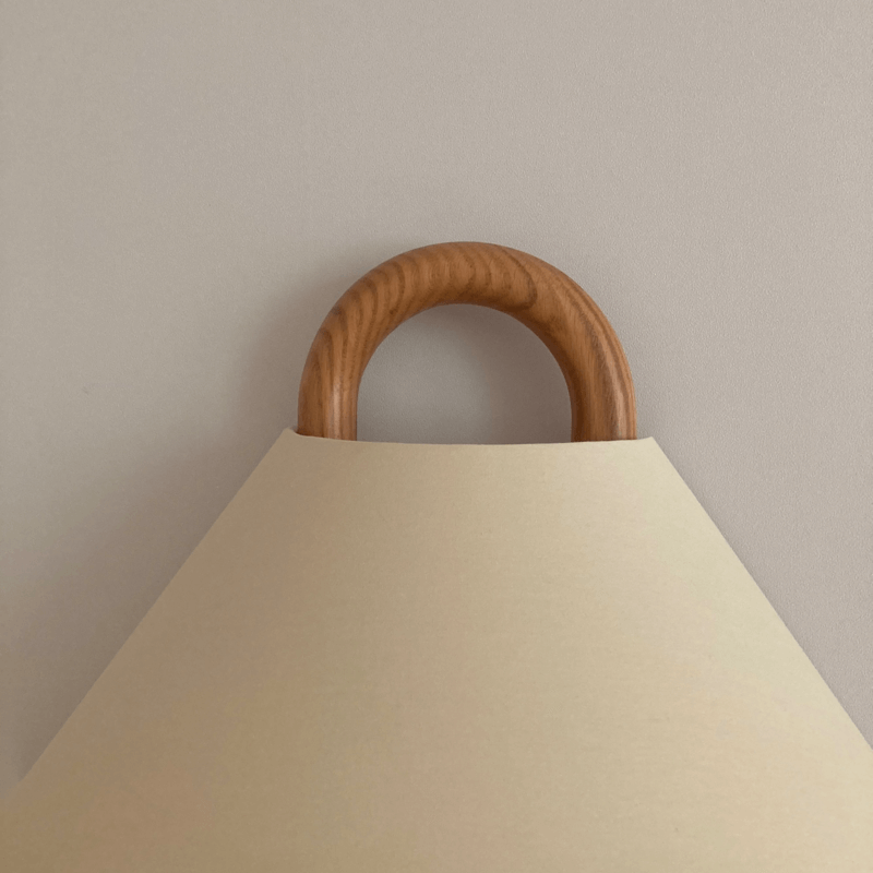 Applique Murale Moderne en Bois Massif | Lampe Semi-Circulaire Plissée à 1 Ampoule, Design Original