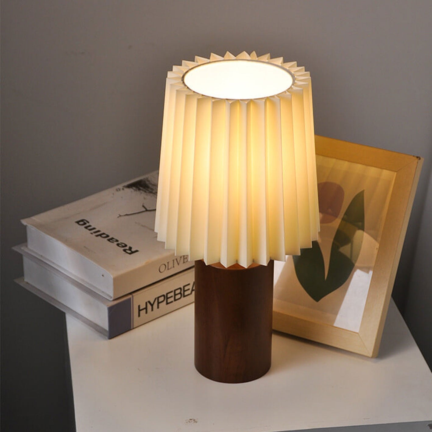 Lampe de Table Vintage Coréenne, Abat-Jour Plissé, Bois Massif