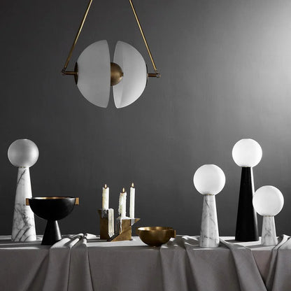 Suspension Design Verre Dépoli et Laiton Doré