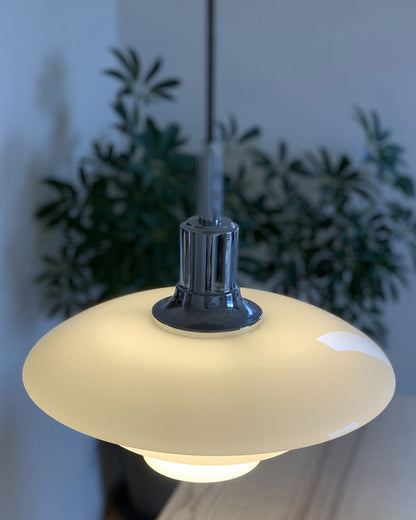 Suspension Danoise en Verre Opalin – Style Scandinave