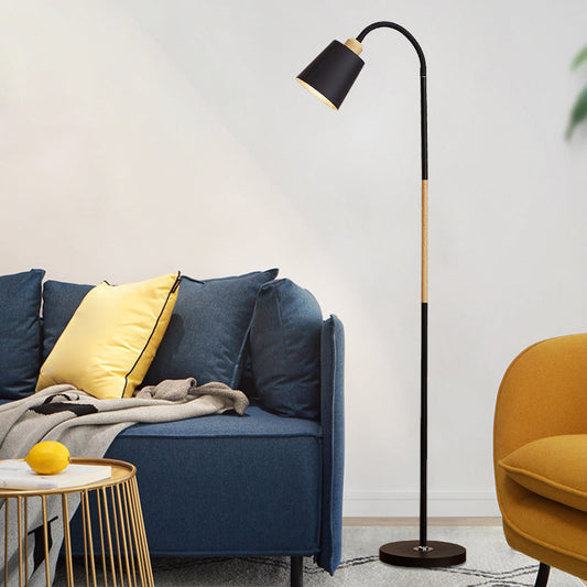 Lampe sur Pied Nordique Métal – Abat-jour Orientable