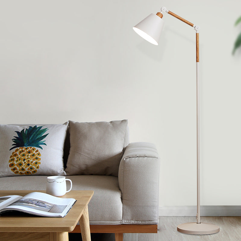 Lampe sur Pied Nordique Métal – Abat-jour Orientable