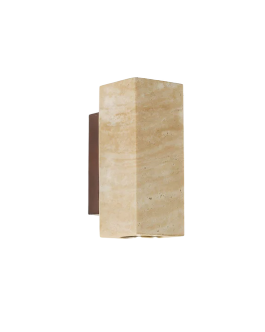 Applique Murale Le Bloc Éclatant – Alliance du Travertin Naturel et d’un Design Minimaliste