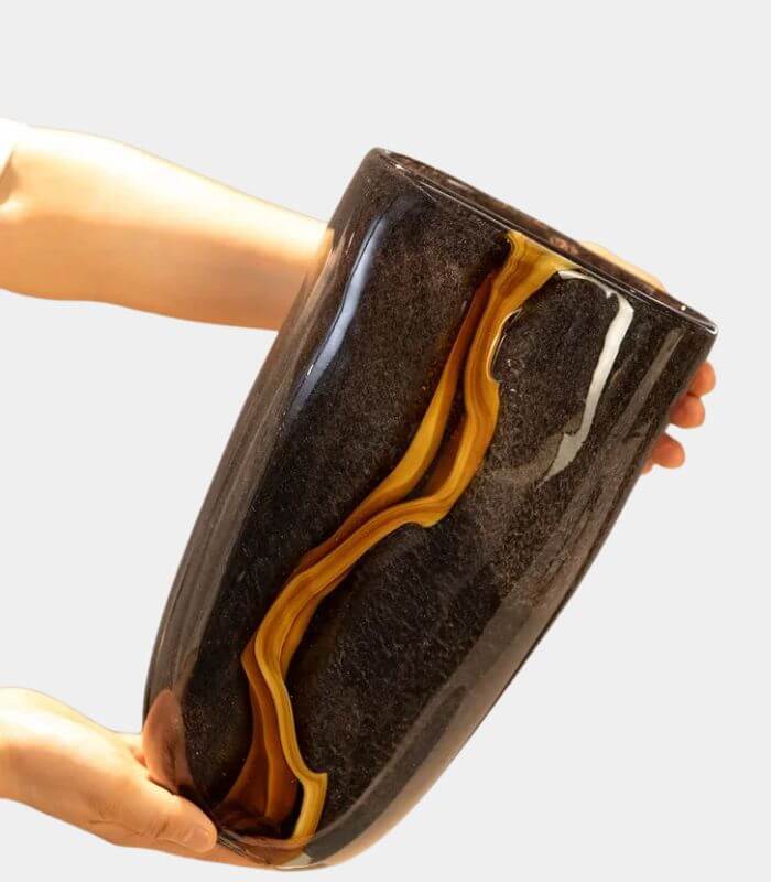 Vase Orion Noir – Élégance Artisanale en Verre Soufflé