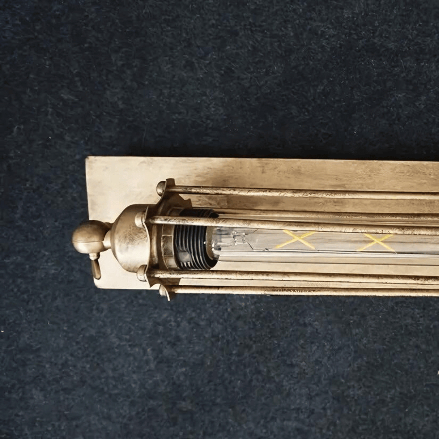 Applique Murale LED Nébuleuse – Design Moderne et Éclat Subtil