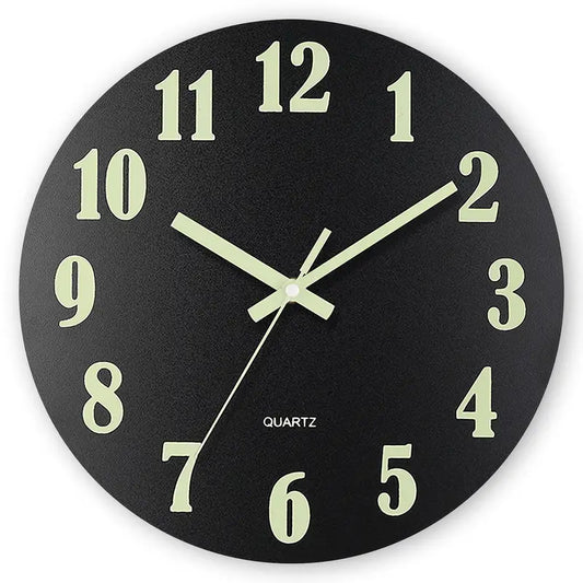 WarmGlow – Horloge Murale Noire Lumineuse et Silencieuse pour une Décoration Élégante