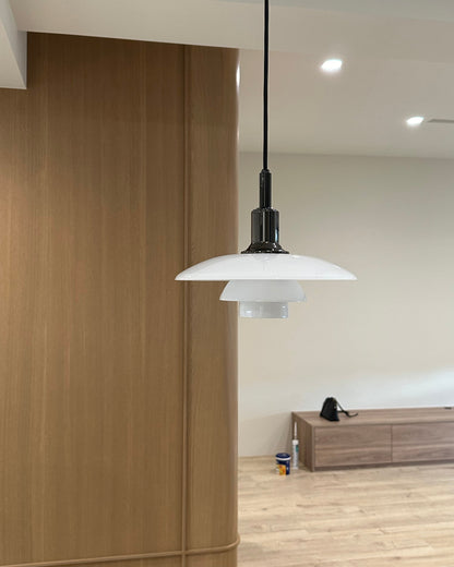 Suspension Danoise en Verre Opalin – Style Scandinave