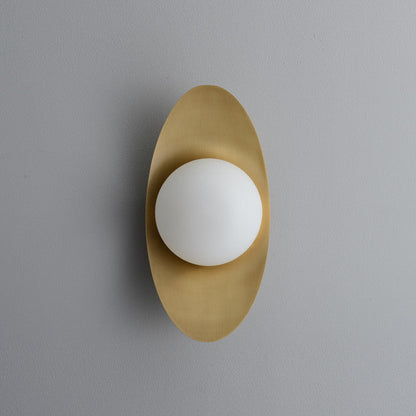 Applique Murale Dorée – Forme Galet Sculptural