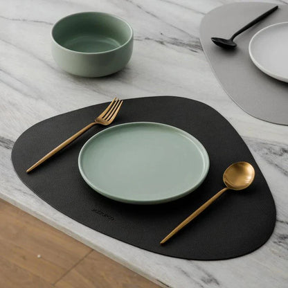 Set de couverts minimaliste - Élégance et Simplicité pour Votre Table