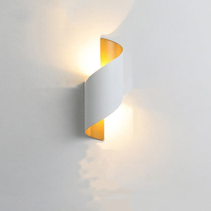 Lampe Murale Extérieure LED Moderne | Design Simple et Résistante à l'Eau pour Éclairage Extérieur