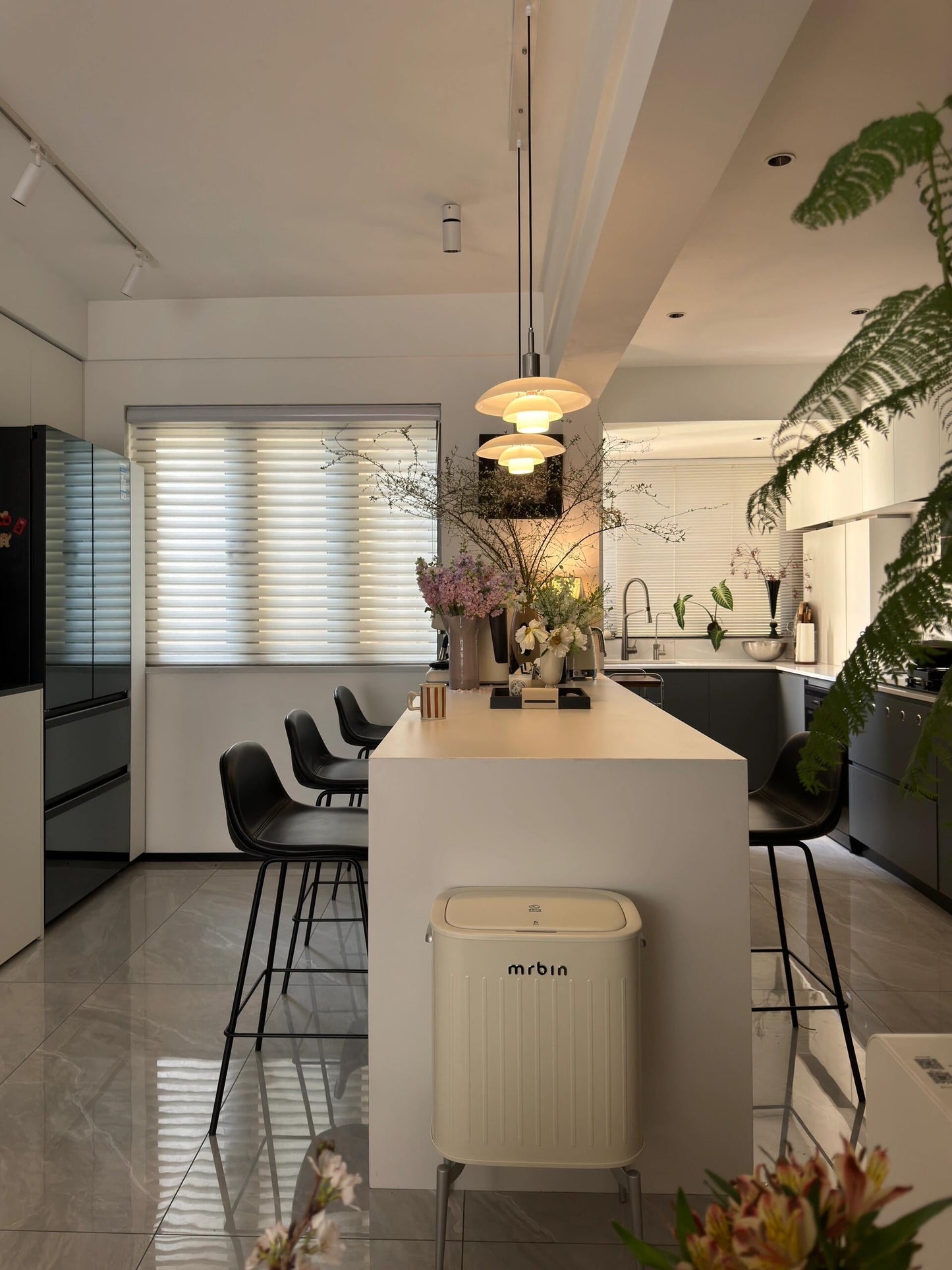 Suspension Danoise en Verre Opalin – Style Scandinave