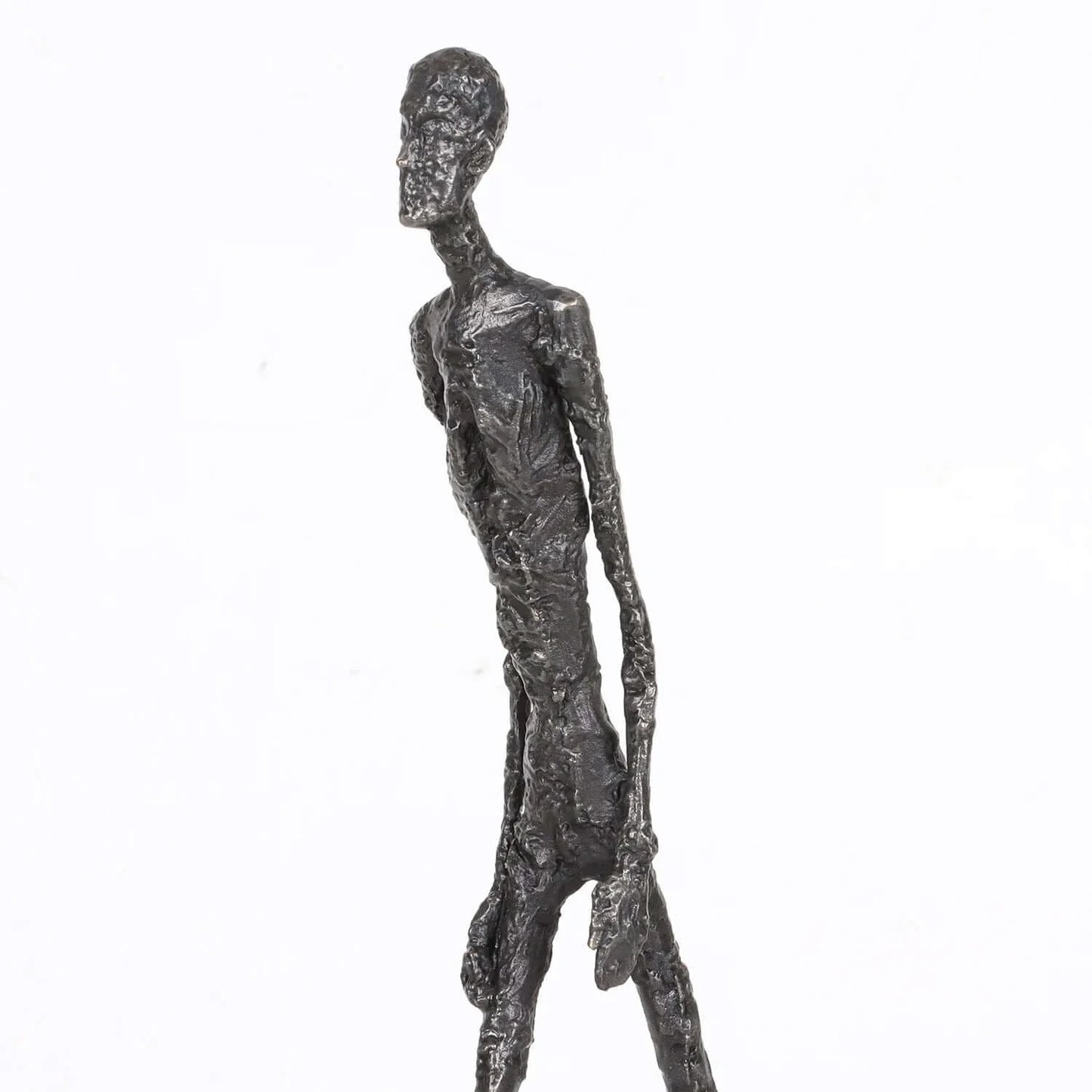 Statue Marcheur en Bronze – Reproduction Artistique Élégante de l’Homme Marchant