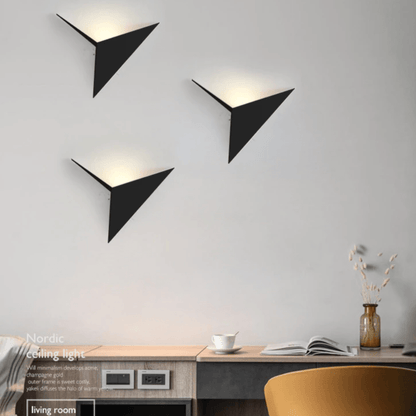 Applique Murale Triangulaire à LED – Style Industriel Moderne en Métal