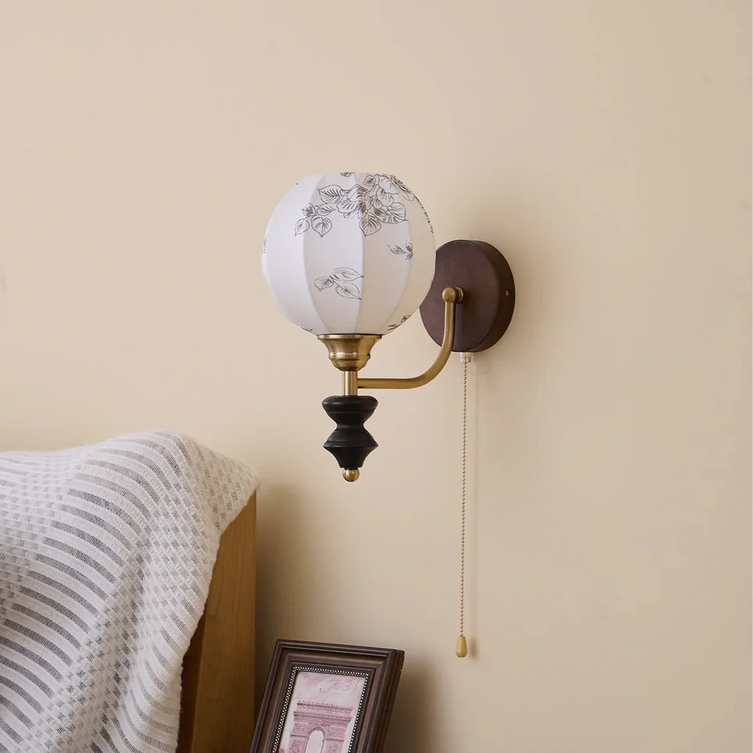 Applique Murale Vintage Celine – Élégance Classique en Bois et Tissu
