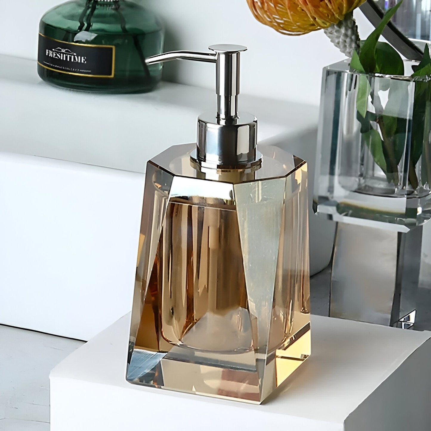 Ensemble d'accessoires en verre cristal pour salle de bain élégante