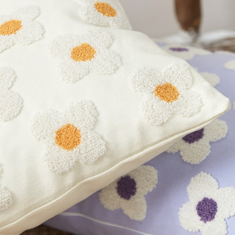 Daisy Embroidered – Housse de Coussin Fleurie Brodée
