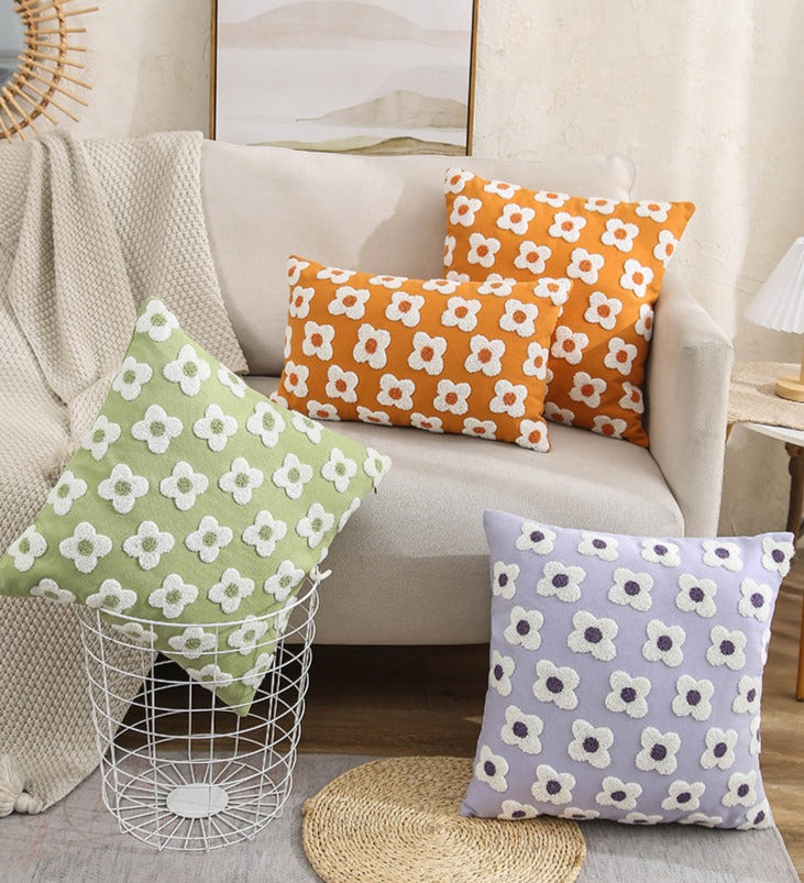 Daisy Embroidered – Housse de Coussin Fleurie Brodée