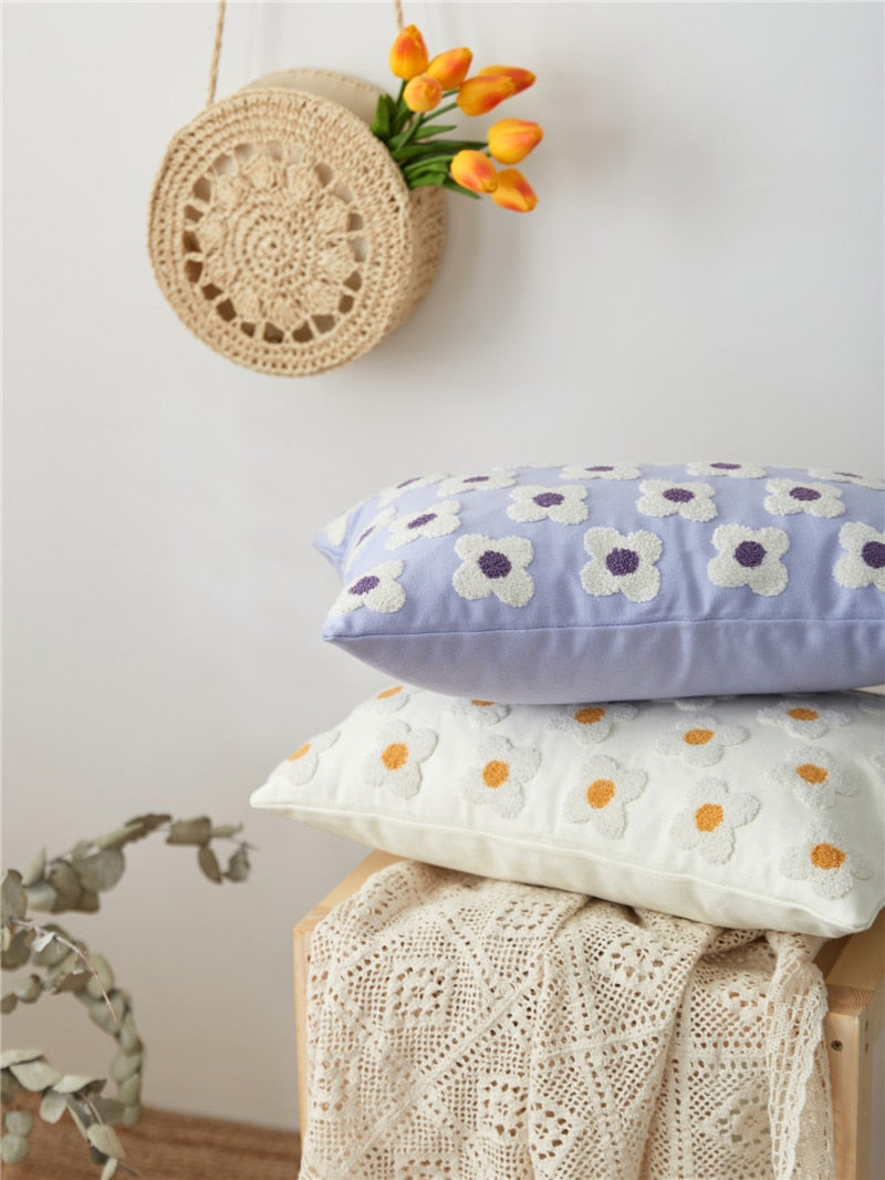 Daisy Embroidered – Housse de Coussin Fleurie Brodée