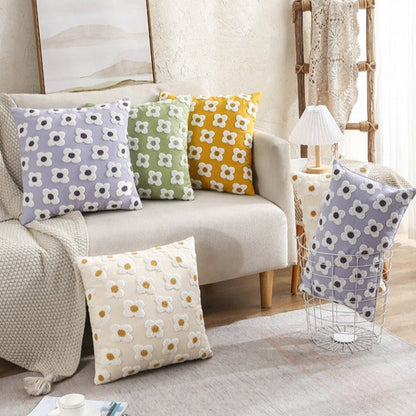Daisy Embroidered – Housse de Coussin Fleurie Brodée