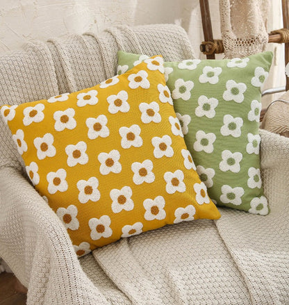 Daisy Embroidered – Housse de Coussin Fleurie Brodée