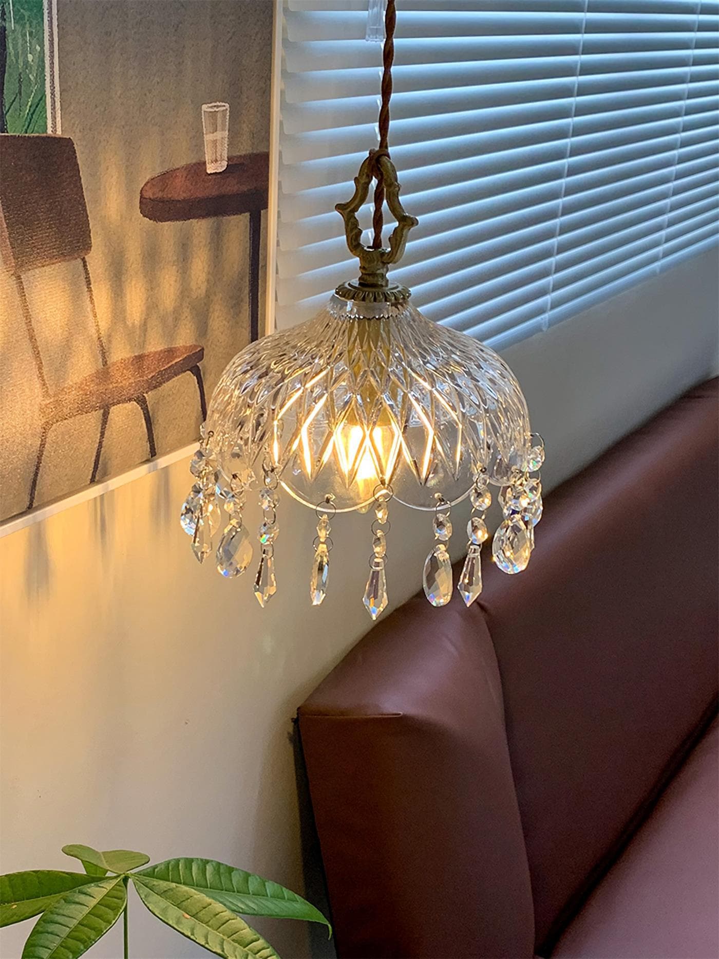 Suspension Vintage en Verre Sculpté et Laiton – E27