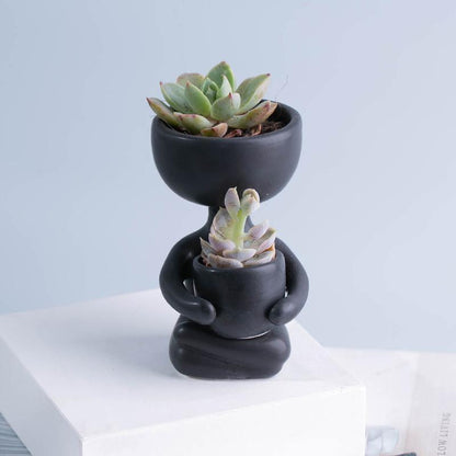 Cache-pot Céramique – Petit Personnage Assis pour Plantes Succulentes