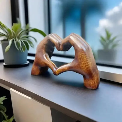 Sculpture de Coeur en Bois – Décoration Intérieure Élégante et Romantique