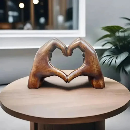Sculpture de Coeur en Bois – Décoration Intérieure Élégante et Romantique
