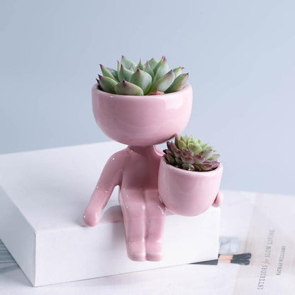 Cache-pot Céramique – Petit Personnage Assis pour Plantes Succulentes