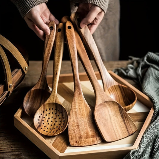 Set d'Ustensiles de Cuisine en Bois – 5 Pièces Élégantes et Durables NordicChef