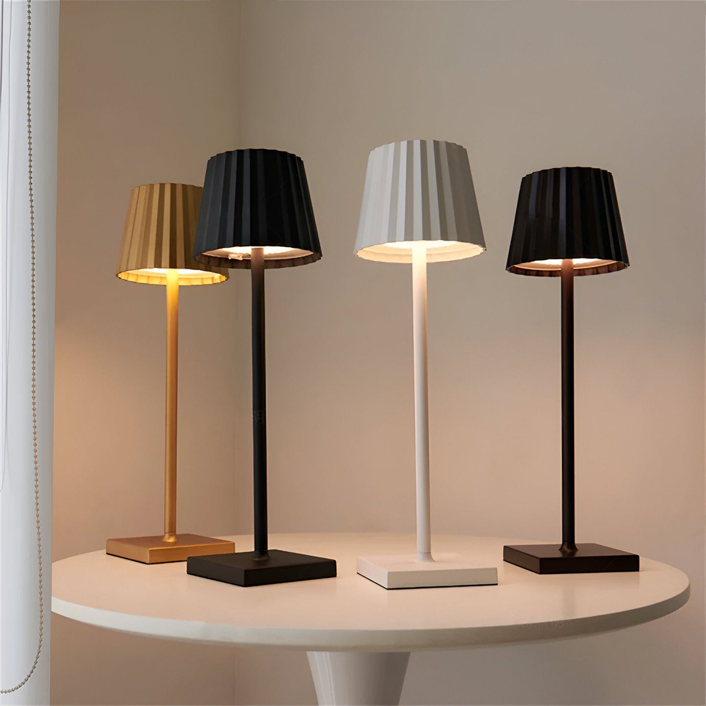 LuminaTouch - Lampe de Table Sans Fil Rechargeable et Étanche avec Contrôle Tactile