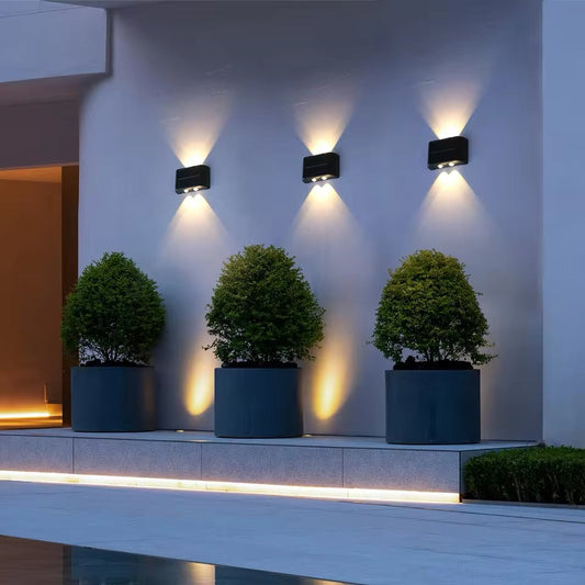 Appliques Murales Solaires LED – Éclairez Votre Extérieur avec Élégance et Économie
