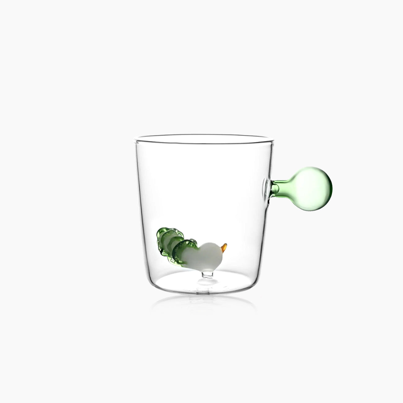 Mug en Verre Ichendorf avec Base Ornementale et Poignée Colorée – Élégance et Originalité Quotidienne