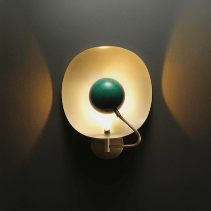 Applique Murale Design – Aluminium Émaillé & Laiton