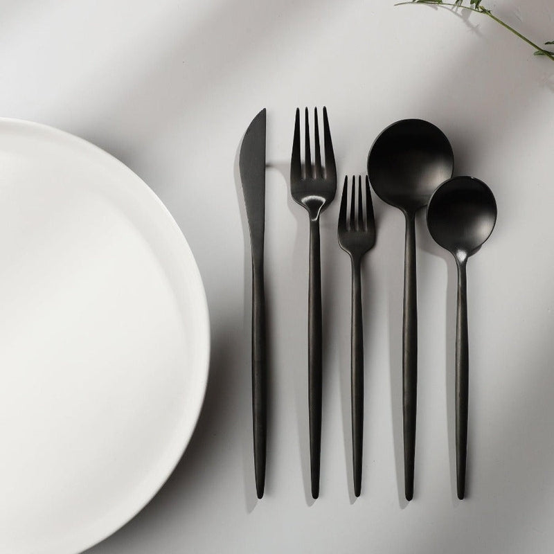 Set de couverts minimaliste - Élégance et Simplicité pour Votre Table