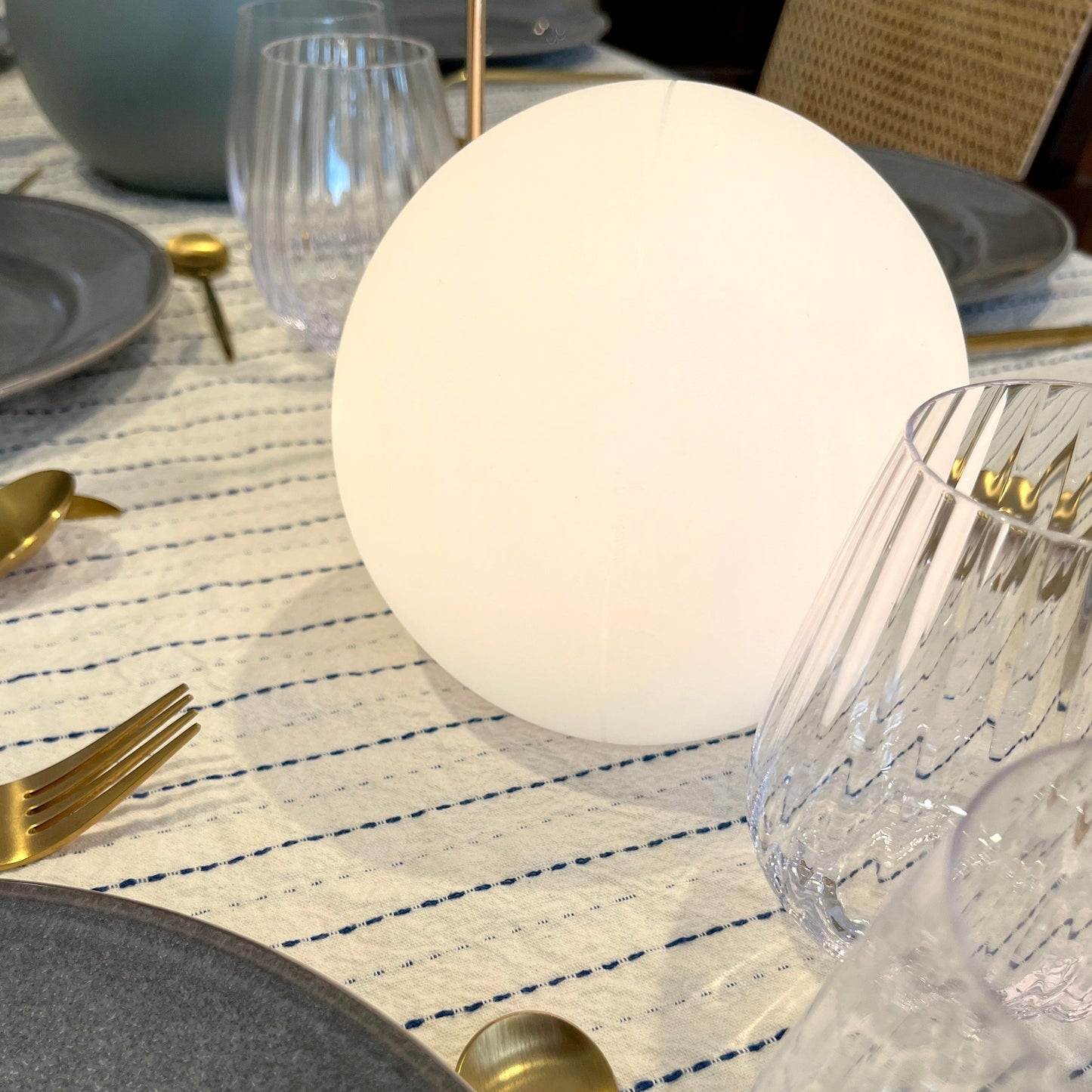 Moon Lampe de Table LED Sans Fil avec Batteries Rechargeables