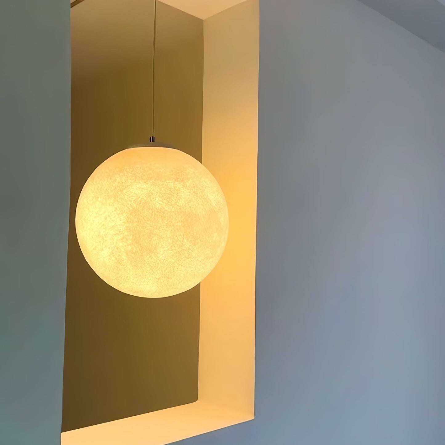 Lampe Suspendue Lune – Éclairez vos Nuits avec Poésie et Élégance