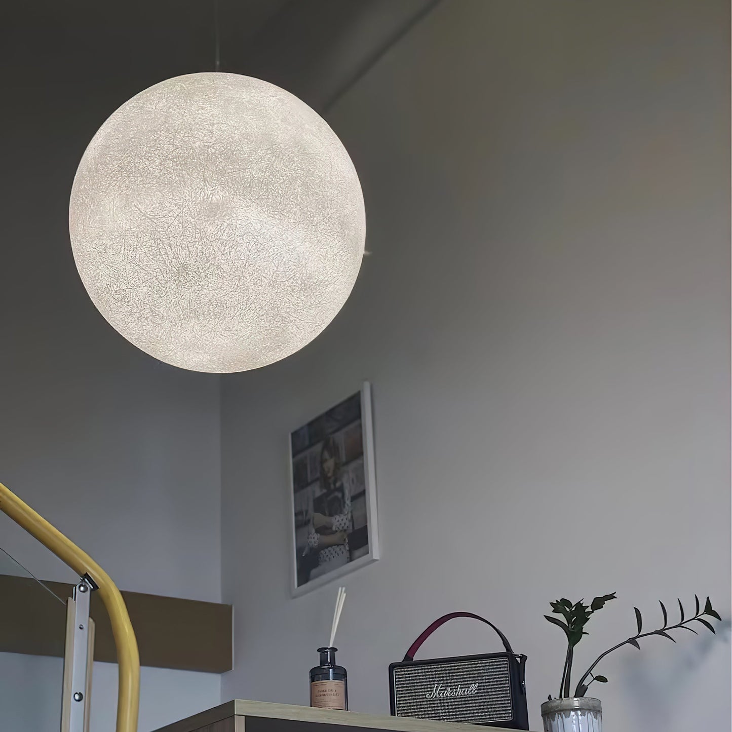 Lampe Suspendue Lune – Éclairez vos Nuits avec Poésie et Élégance