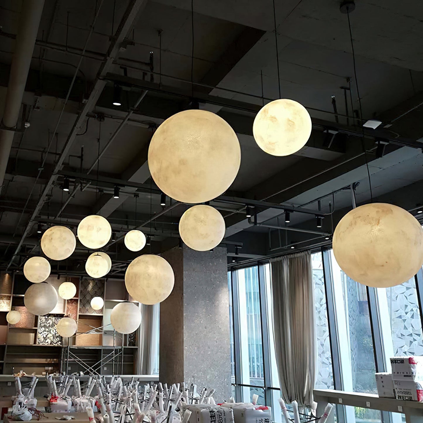 Lampe Suspendue Lune – Éclairez vos Nuits avec Poésie et Élégance