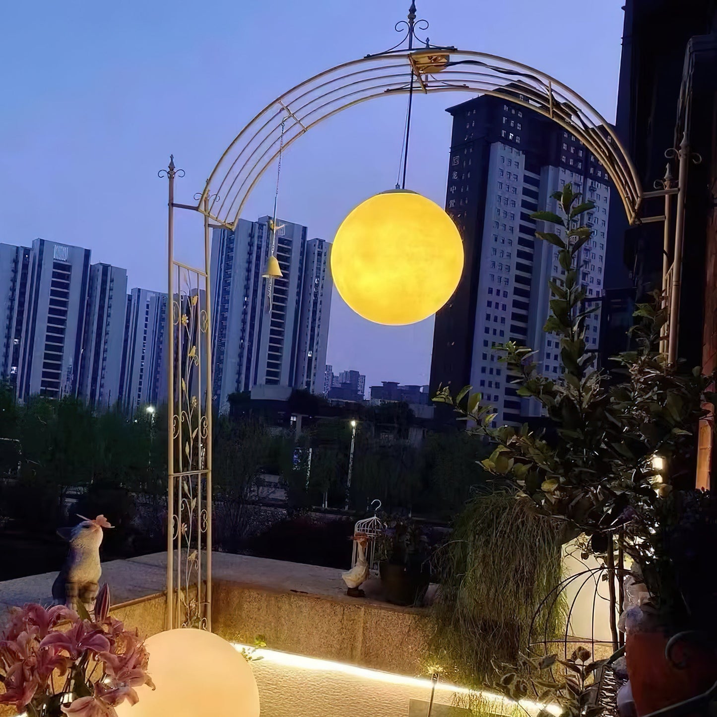 Lampe Suspendue Lune – Éclairez vos Nuits avec Poésie et Élégance
