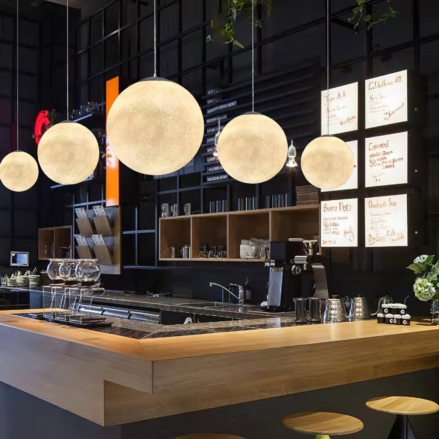 Lampe Suspendue Lune – Éclairez vos Nuits avec Poésie et Élégance
